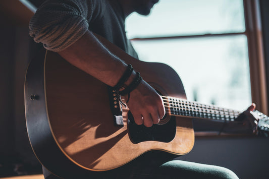 Improviser à la guitare : le guide du débutant (avec exercices PDF)