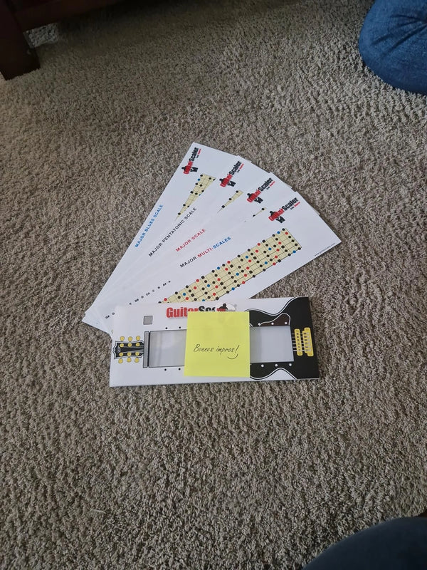 Photo d'avis client de GuitarScaler avec le produit déballé sur Amazon